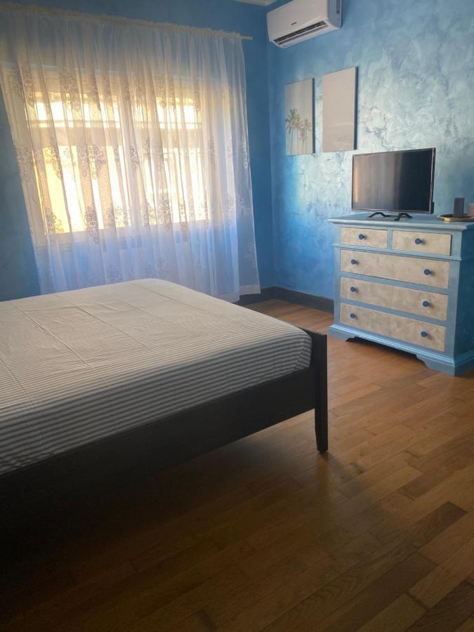 C&E Suites Roma ลิโด ดิ ออสเตีย ภายนอก รูปภาพ